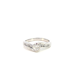 ANILLO DE DAMA EN ORO BLANCO CON DIAMANTE ANILLO DE DAMA EN ORO BLANCO CON DIAMANTE
