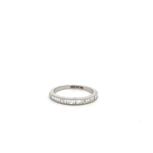 ANILLO CON DIAMANTES ANILLO CON DIAMANTES