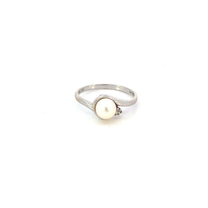 ANILLO EN ORO BLANCO CON DIAMANTE Y PERLA ANILLO EN ORO BLANCO CON DIAMANTE Y PERLA