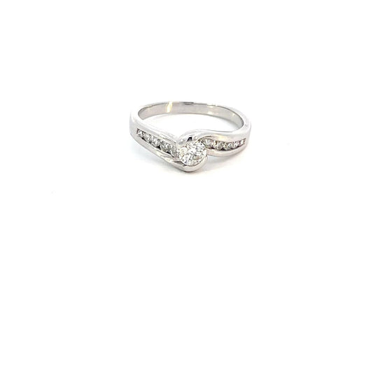 ANILLO EN ORO BLANCO CON DIAMANTES