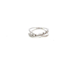 ANILLO EN ORO BLANCO CON DIAMANTES ANILLO EN ORO BLANCO CON DIAMANTES