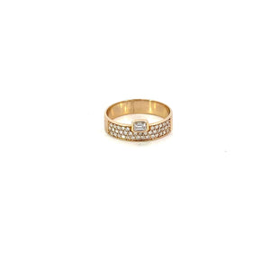 ANILLO EN ORO AMARILLO CON DIAMANTES ANILLO EN ORO AMARILLO CON DIAMANTES
