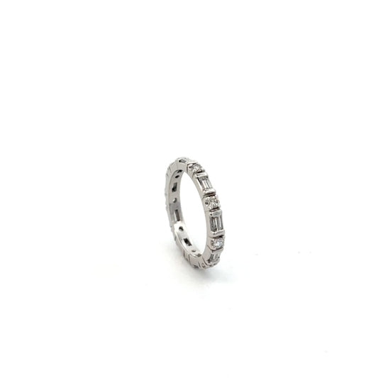 ANILLO INFINITY CON DIAMANTES