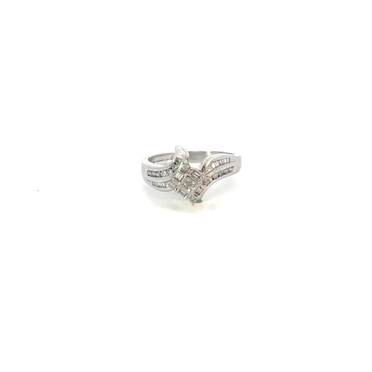 ANILLO EN ORO BLANCO CON DIAMANTES