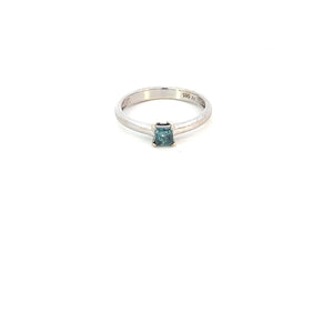 ANILLO EN ORO BLANCO CON ESMERALDA