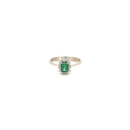 ANILLO EN ORO BLANCO CON DIAMANTES Y ESMERALDA