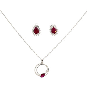 SET DE COLAR Y ARETES CON BRILLANTES Y RUBI