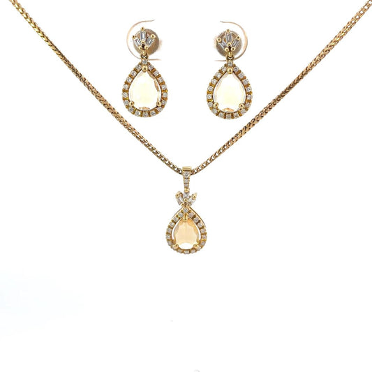 SET DE ARETES Y DIJE CON BRILLANTES