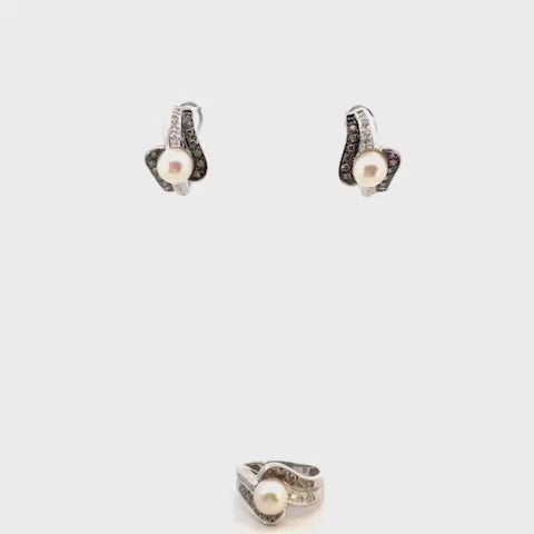 SET DE ARETES Y ANILLO CON PERLA Y DIAMANTES