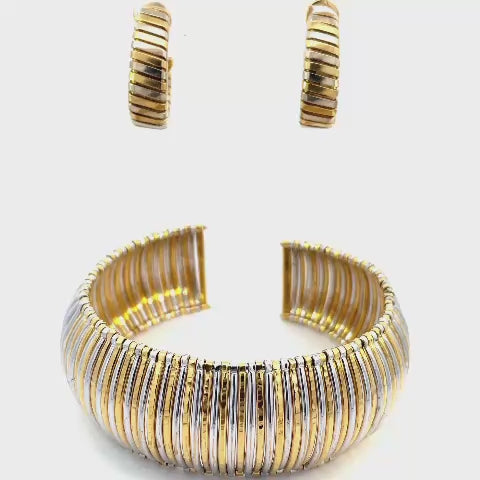 ARETES Y PULSERA EN ORO